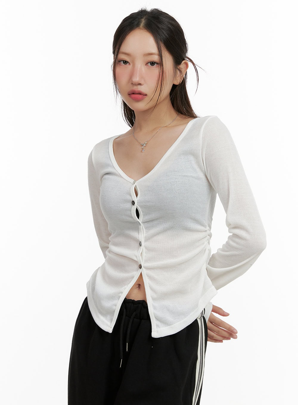 v-neck-buttoned-top-cl431 / White