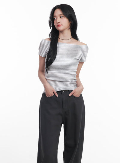 stripe-off-shoulder-top-cy526 / White