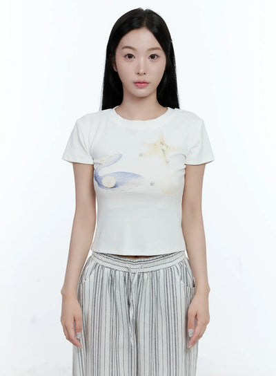 river-graphic-crop-top-cl530 / White