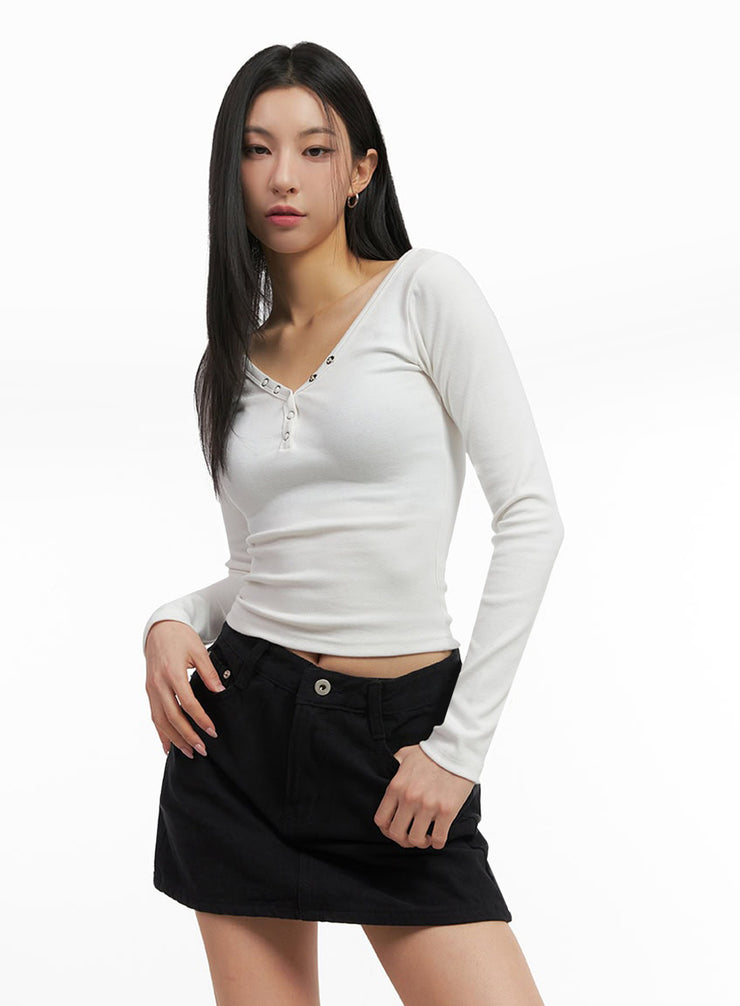 buttoned-slim-fit-v-neck-crop-top-id431 / White