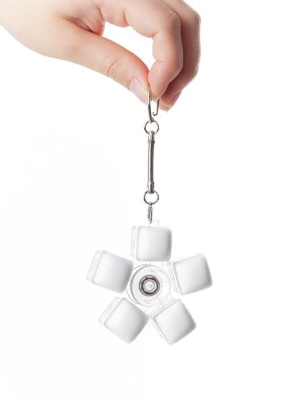 pebble-5-keycap-keychain-ia524 / White