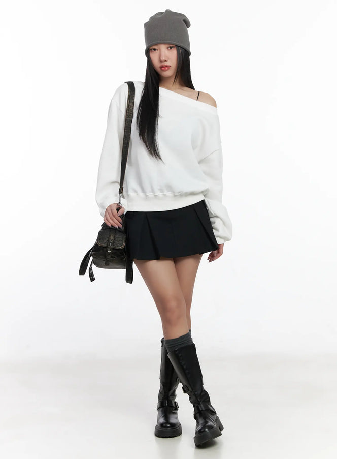 simple-off-shoulder-sweatshirt-cf503 / White