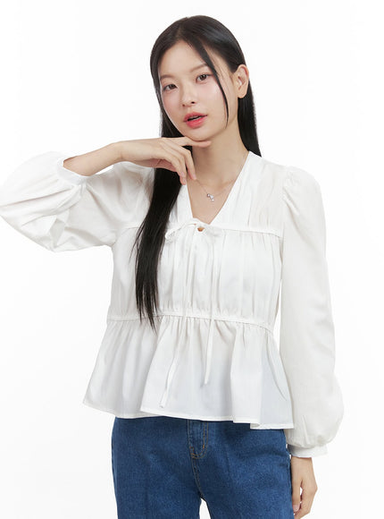 chic-solid-v-neck-blouse-os411 / White