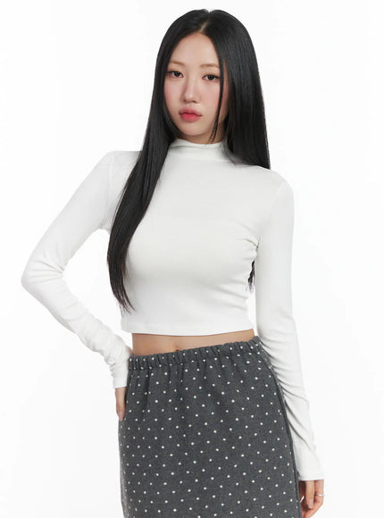 basic-mock-neck-long-sleeve-crop-top-cd529 / White