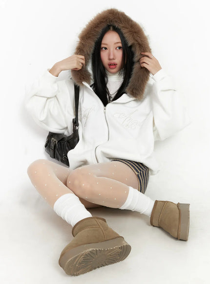 oversized-fleece-faux-fur-zip-up-hoodie-cd529 / White