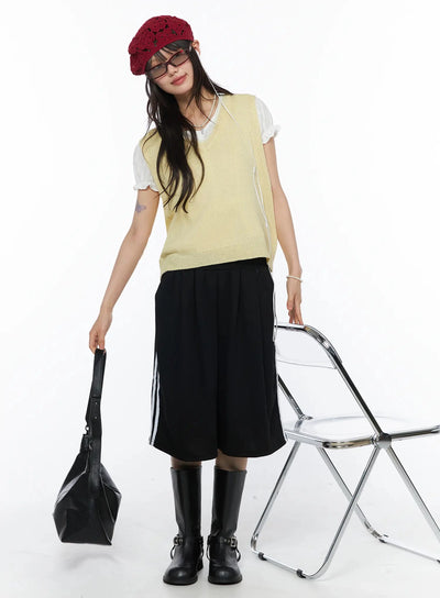 modern-knit-sleeveless-vest-iy525 / Yellow
