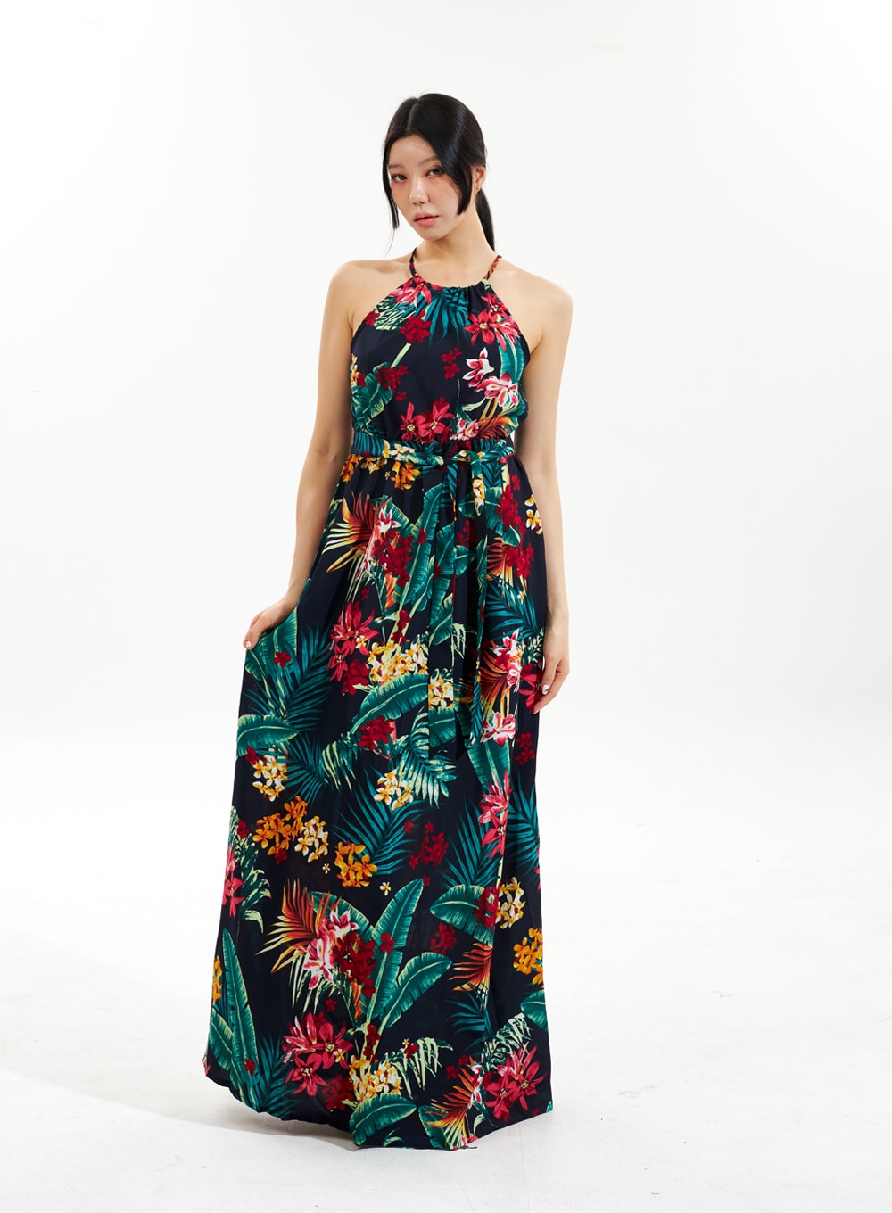 halter-neck-flower-maxi-dress-iu308