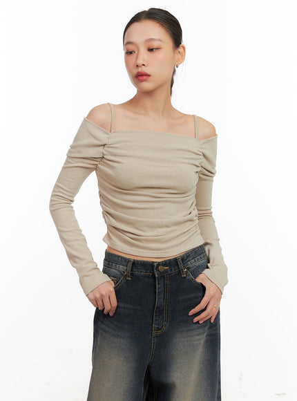 shirred-off-shoulder-crop-top-cd410 / Beige