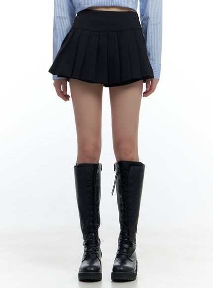 stylish-pleated-slit-mini-skirt-cs420 / Black