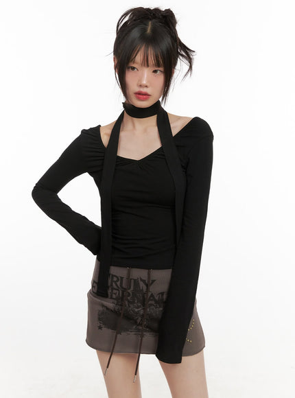 shirred-v-neck-long-sleeve-top-with-scarf-cj502 / Black