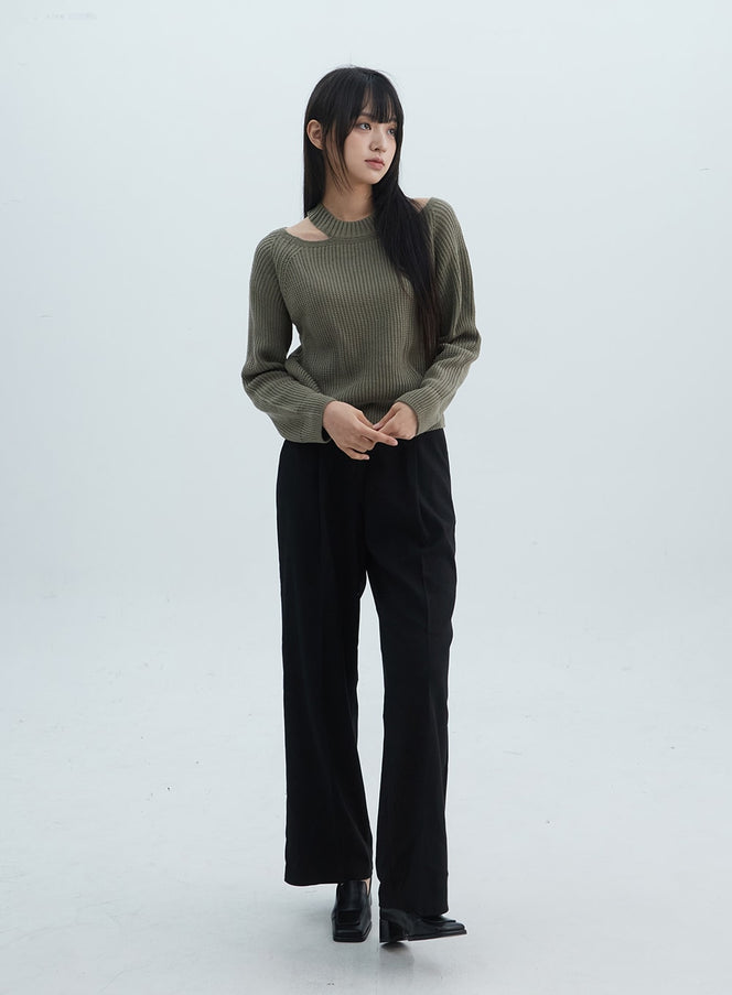pintuck-straight-fit-tailored-pants-on309 / Black