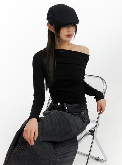 asymmetrical-ruched-top-cm413 / Black