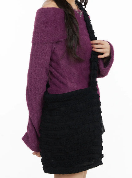 wrinkled-knit-crossbody-bag-cj501 / Black