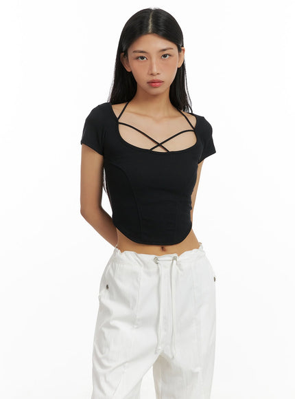 x-strap-solid-crop-tee-ca424 / Black