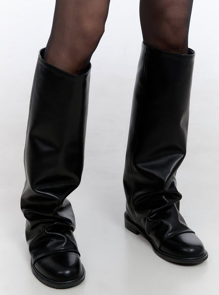 wrinkled-faux-leather-long-boots-cd420 / Black