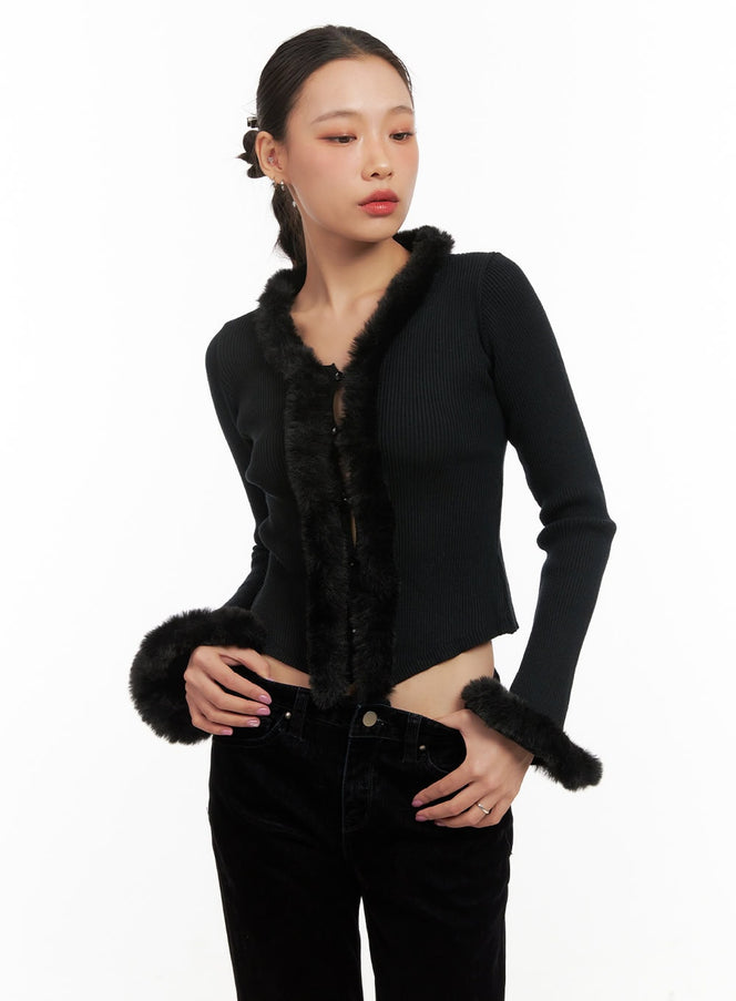 buttoned-slim-fit-crop-blouse-cd409 / Black