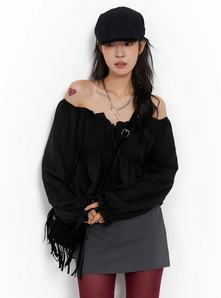 off-shoulder-shirred-ribbon-blouse-co508 / Black
