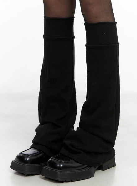 001_black_fa13a1ff-3003-45ee-