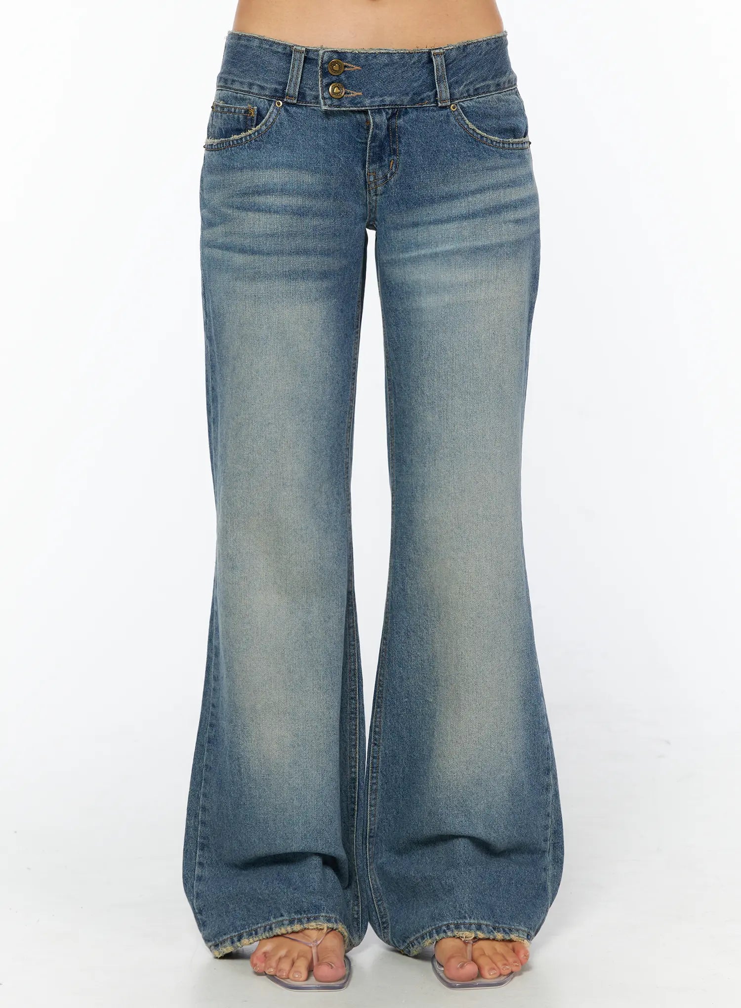 raleigh-double-button-low-rise-bootcut-flared-jeans-cu518 / Blue