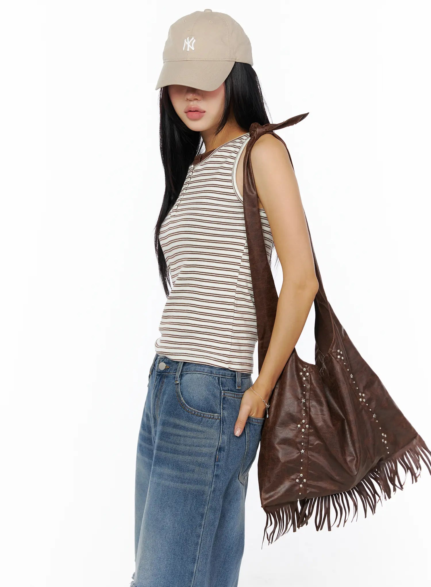 striped-sleeveless-top-cu512 / Brown