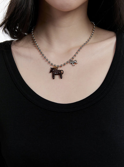 brown-horse-necklace-cj521 / Brown