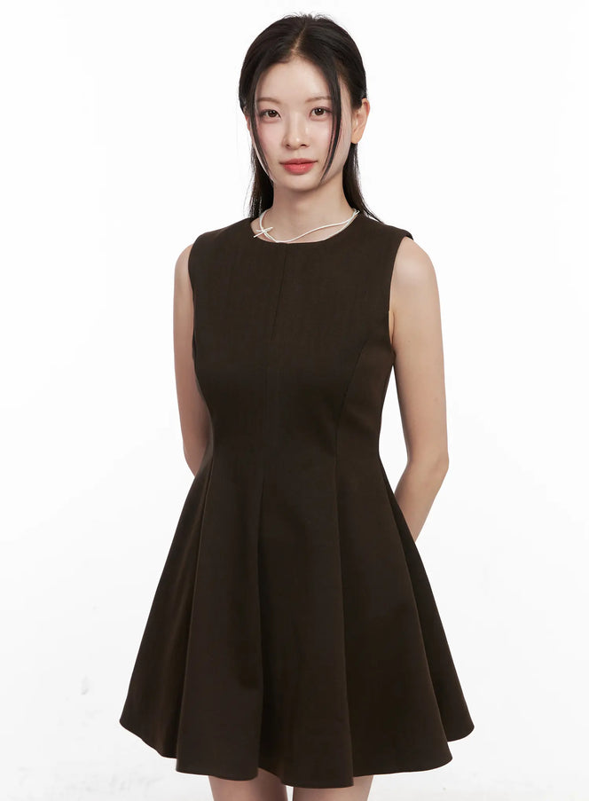 classic-pleated-flare-mini-dress-cn504 / Brown