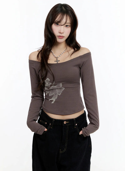 off-shoulder-printed-long-sleeve-top-cn524 / Brown
