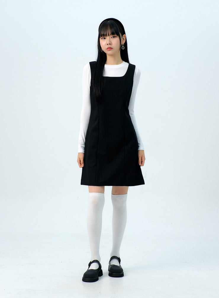 sleeveless-square-neck-mini-dress-ig312