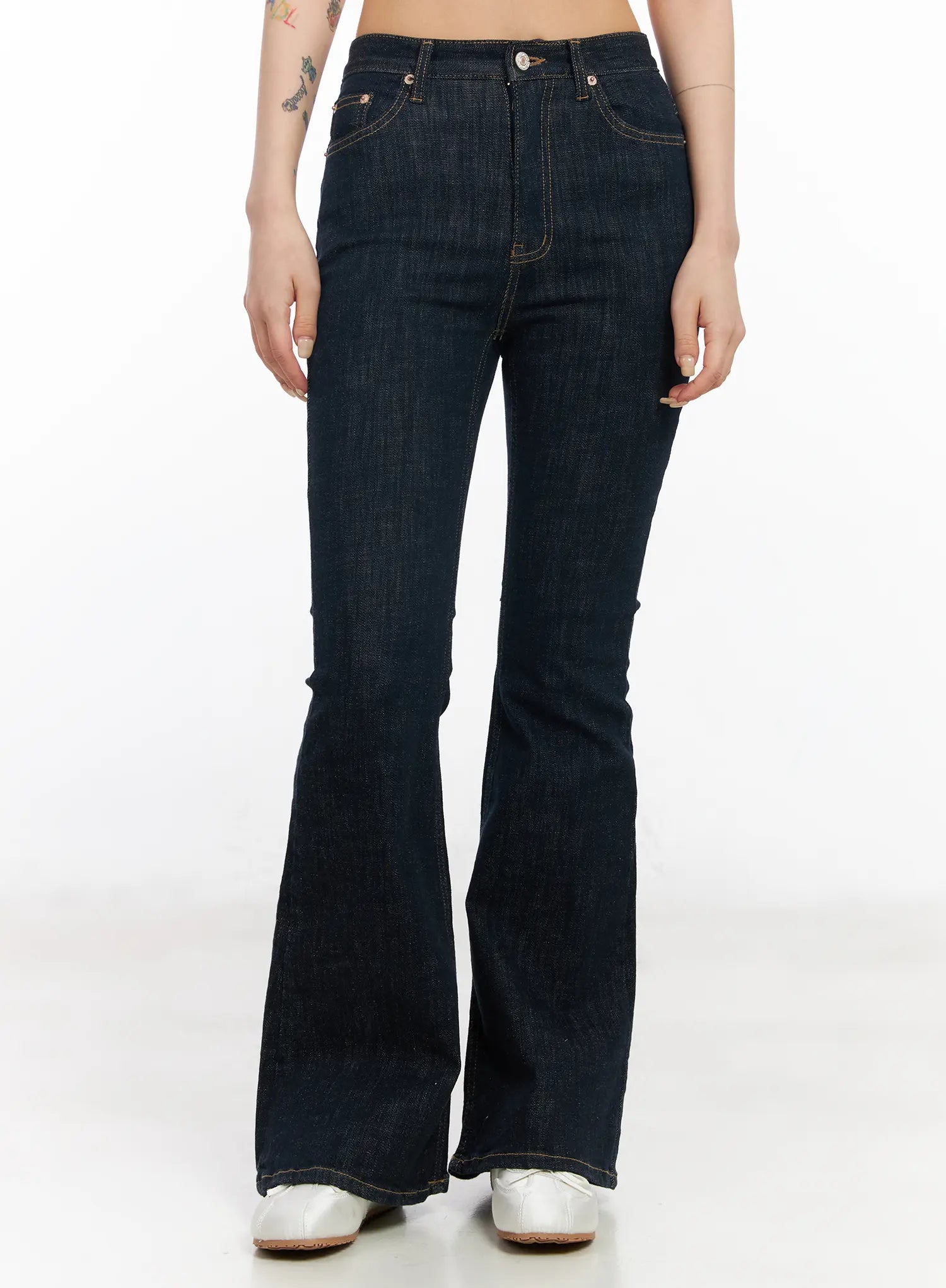 v-dark-wash-bootcut-jeans-cf526 / Dark blue