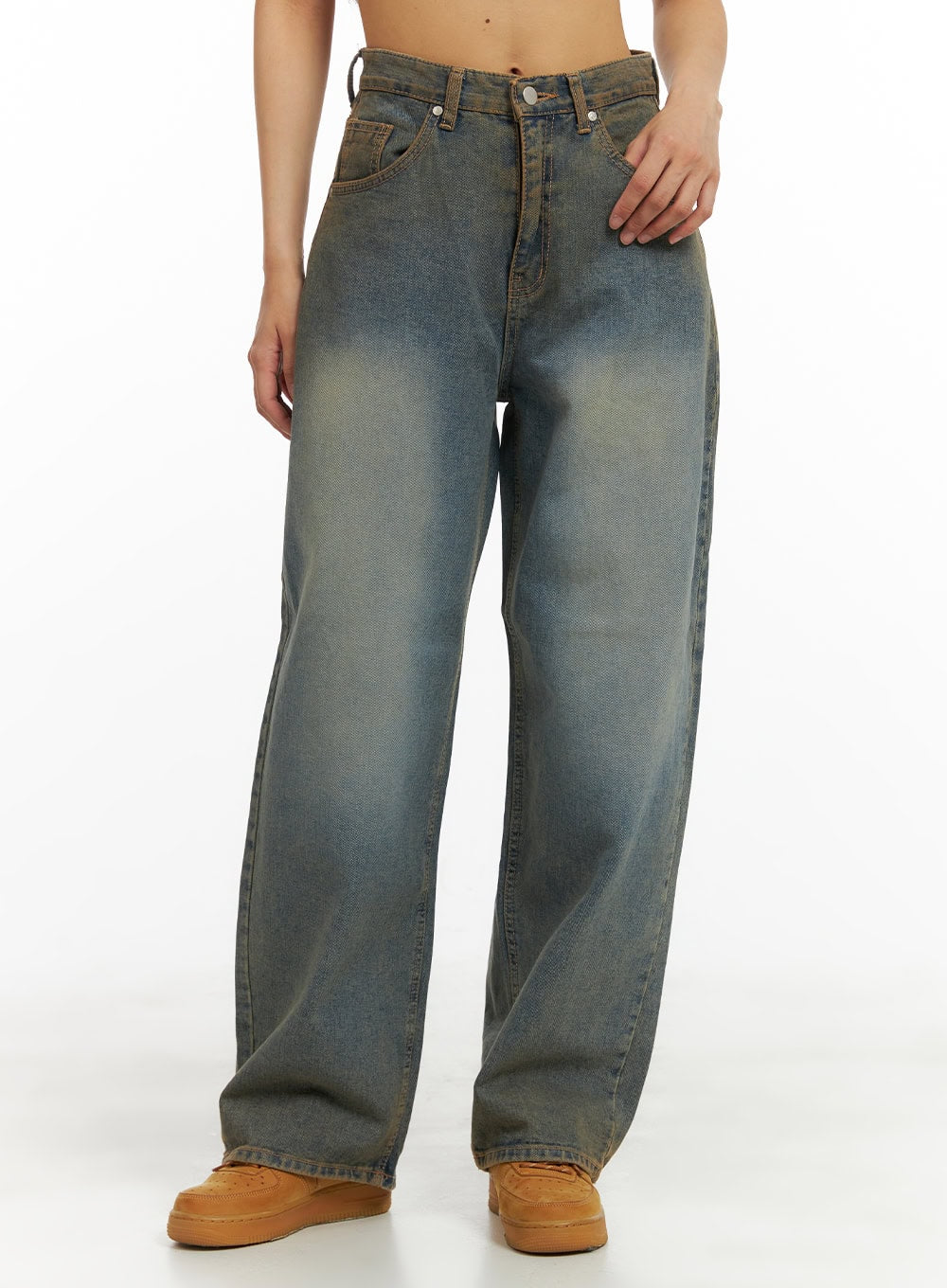 LEWKIN Low Rise Straight Jeans CA424 in dark blue, front waist-to-hem shot on model, wide-fit washed denim with vintage fade, paired with tan sneakers.