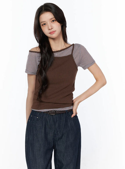 off-shoulder-stripe-tee-and-cami-top-set-cu522 / Dark brown