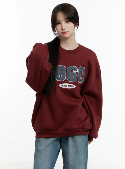 1860-graphic-fleece-lined-crewneck-cd514 / Dark red