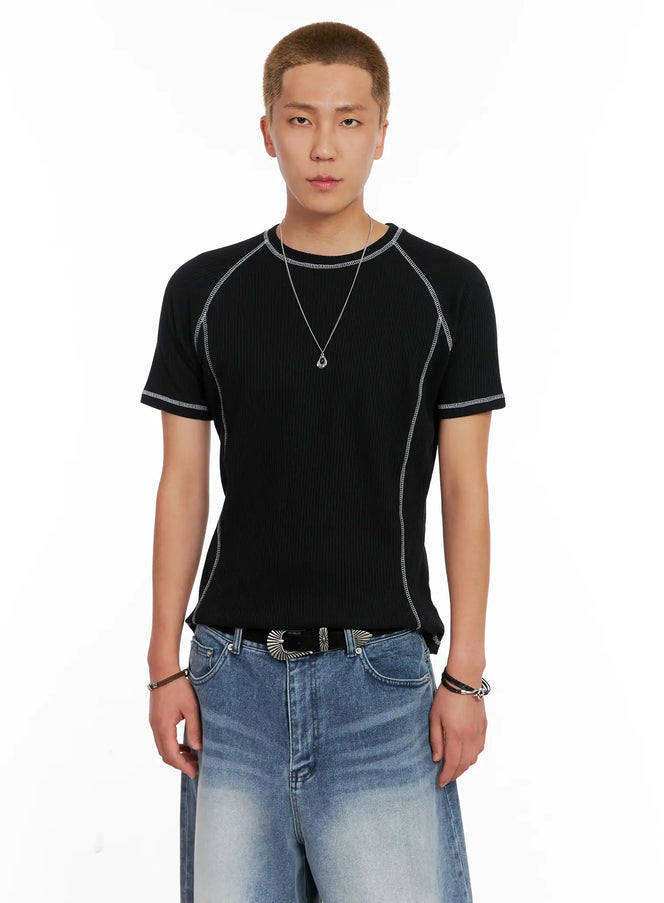 LEWKIN Men's Minimalist Chain Necklace IL518 in silver, front full-body on model, slim curb chain with teardrop pendant, styled over black ribbed tee and wide-leg blue jeans.