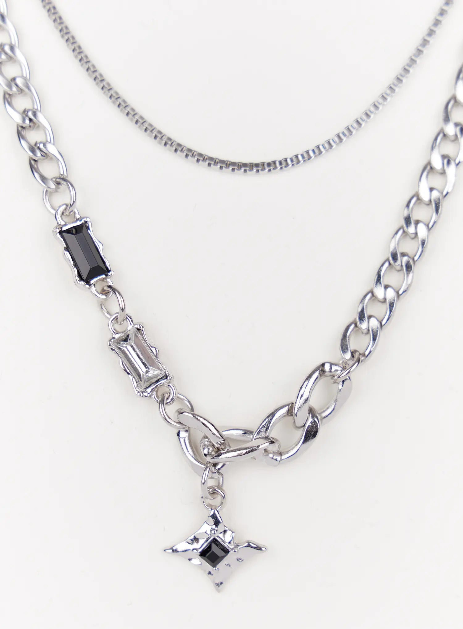 bold-chain-layered-necklace-io527