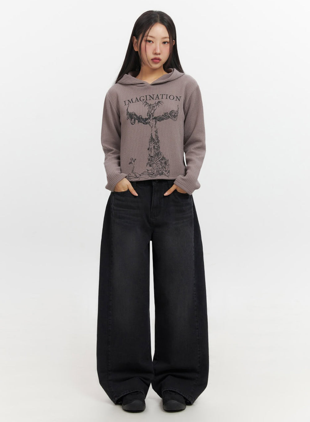 LEWKIN Ashly Wide-Leg Jeans IF511 in washed black, full-body front on model standing straight, ultra-wide baggy cotton denim, paired with graphic hoodie and chunky sneakers.