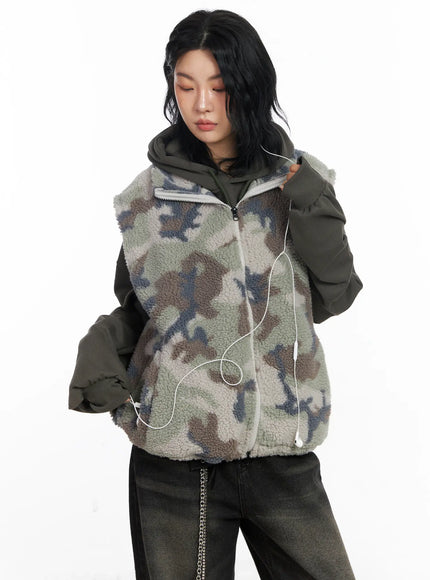 oversized-camo-fleece-vest-cj523 / Gray