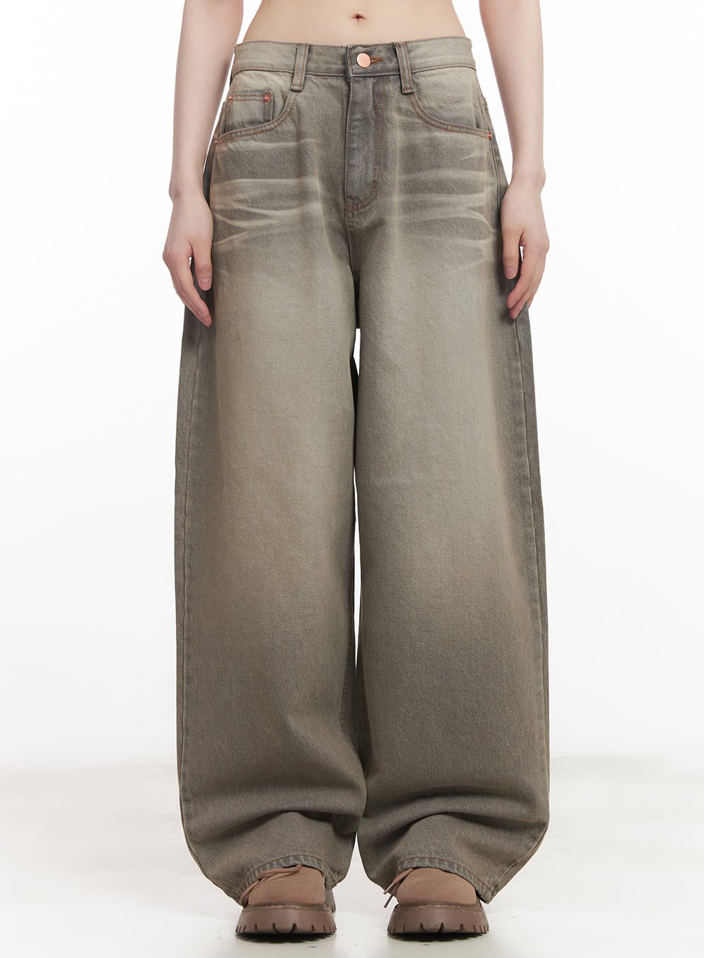 LEWKIN Joey Washed Wide-Leg Jeans CM528 in gray (1XL), front waist-down shot on model, baggy wide-leg cotton denim with sun-faded washed finish, orange contrast stitching, paired with brown chunky shoes.