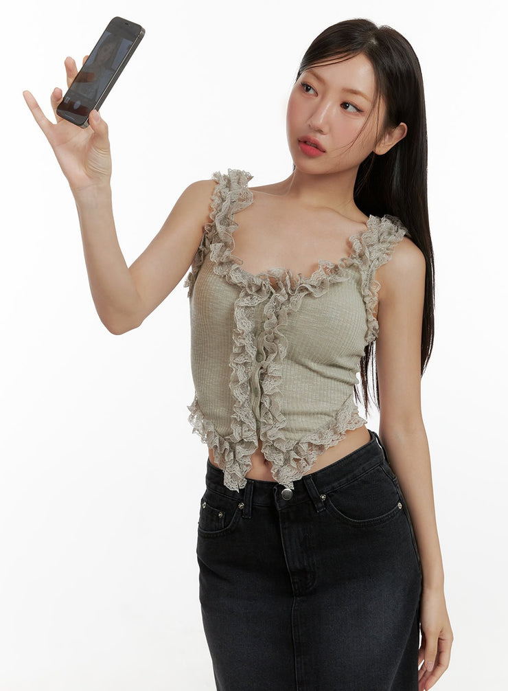 lace-ruffle-hem-sleeveless-top-cu405 / Gray