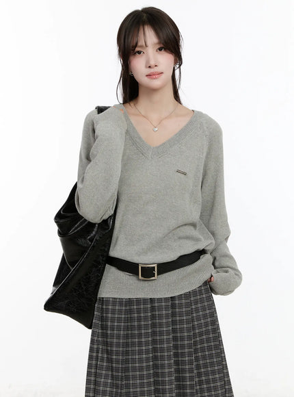 oversized-v-neck-knit-sweater-cm510 / Gray