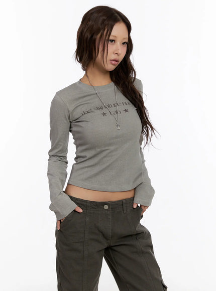 graphic-slim-fit-long-sleeve-top-cn527 / Gray