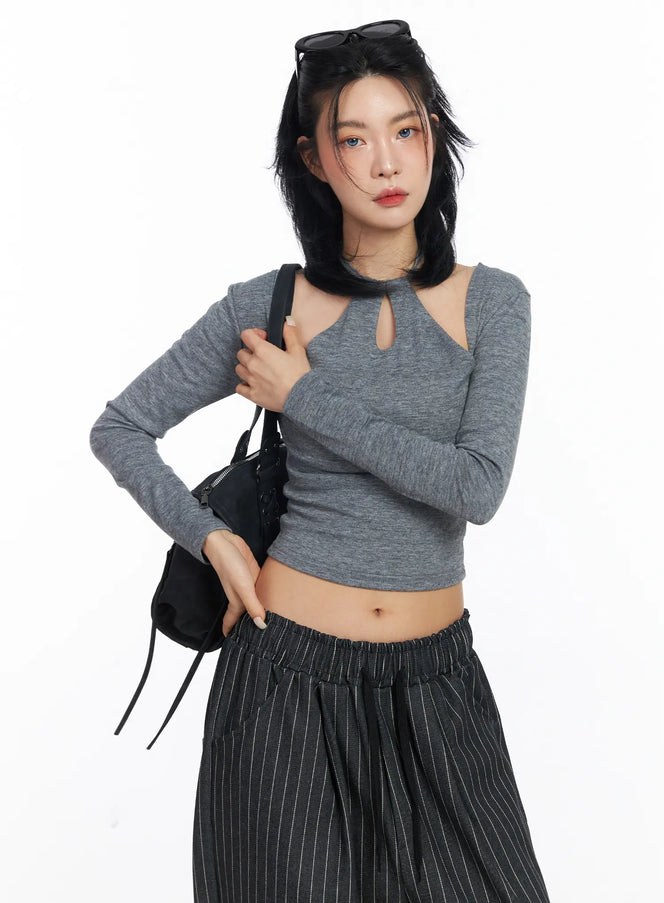 cut-out-halter-crop-top-cj523 / Gray