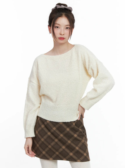 soft-boat-neck-knit-sweater-cn518 / White
