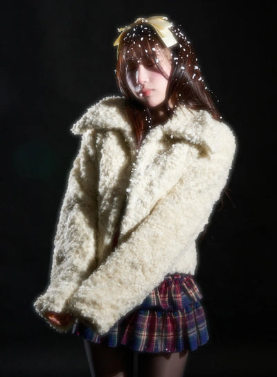 cozy-faux-fur-sherpa-jacket-cn525 / Light beige