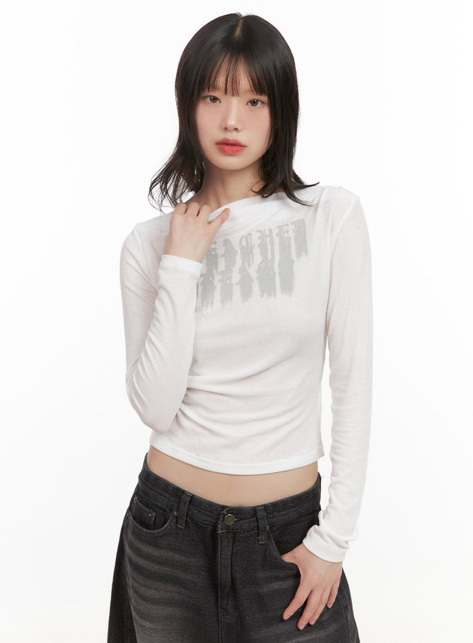 graphic-slim-fit-long-sleeve-crop-top-cj501 / Light beige