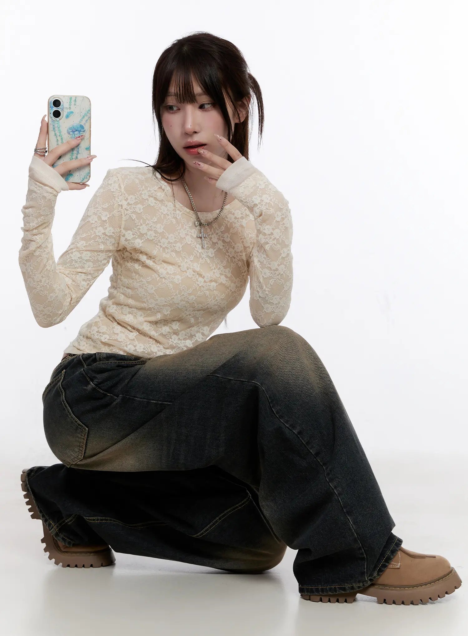 floral-lace-slim-fit-long-sleeve-top-co501 / Light beige