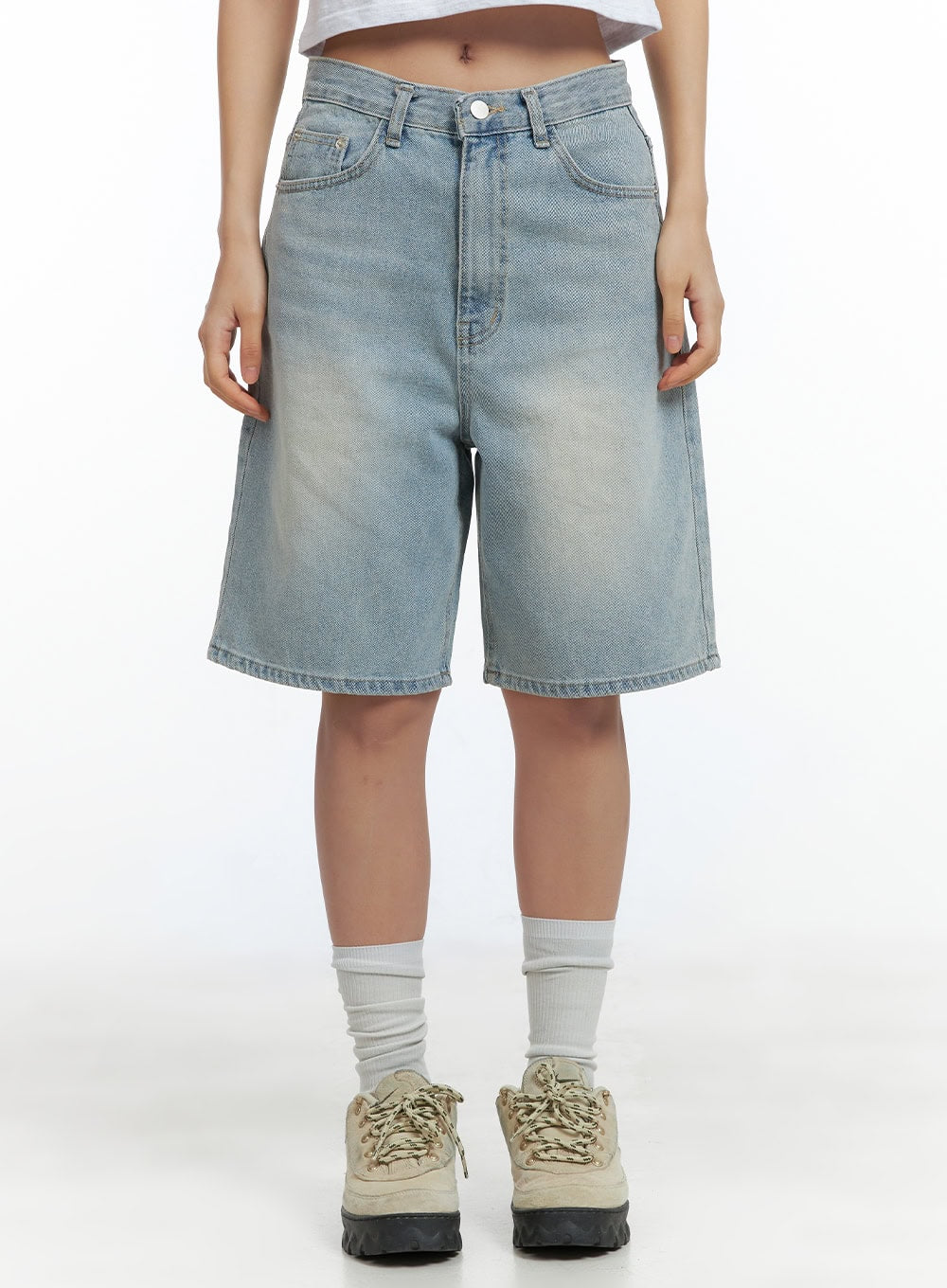 LEWKIN Light Washed Jorts CL417 in light blue, front waist-down shot on model, wide-fit cotton denim shorts with washed finish, five-pocket styling, paired with white socks and chunky sneakers.