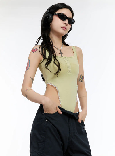 lace-trim-henley-bodysuit-ca507 / Light green