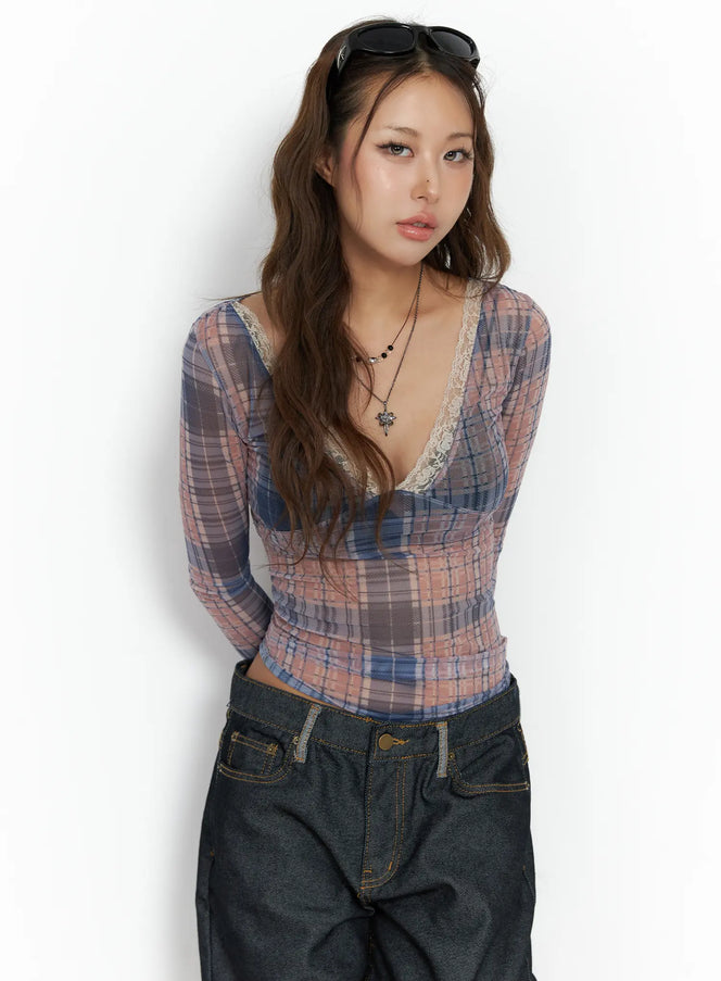 checkered-v-neck-long-sleeve-top-cf512 / Pink