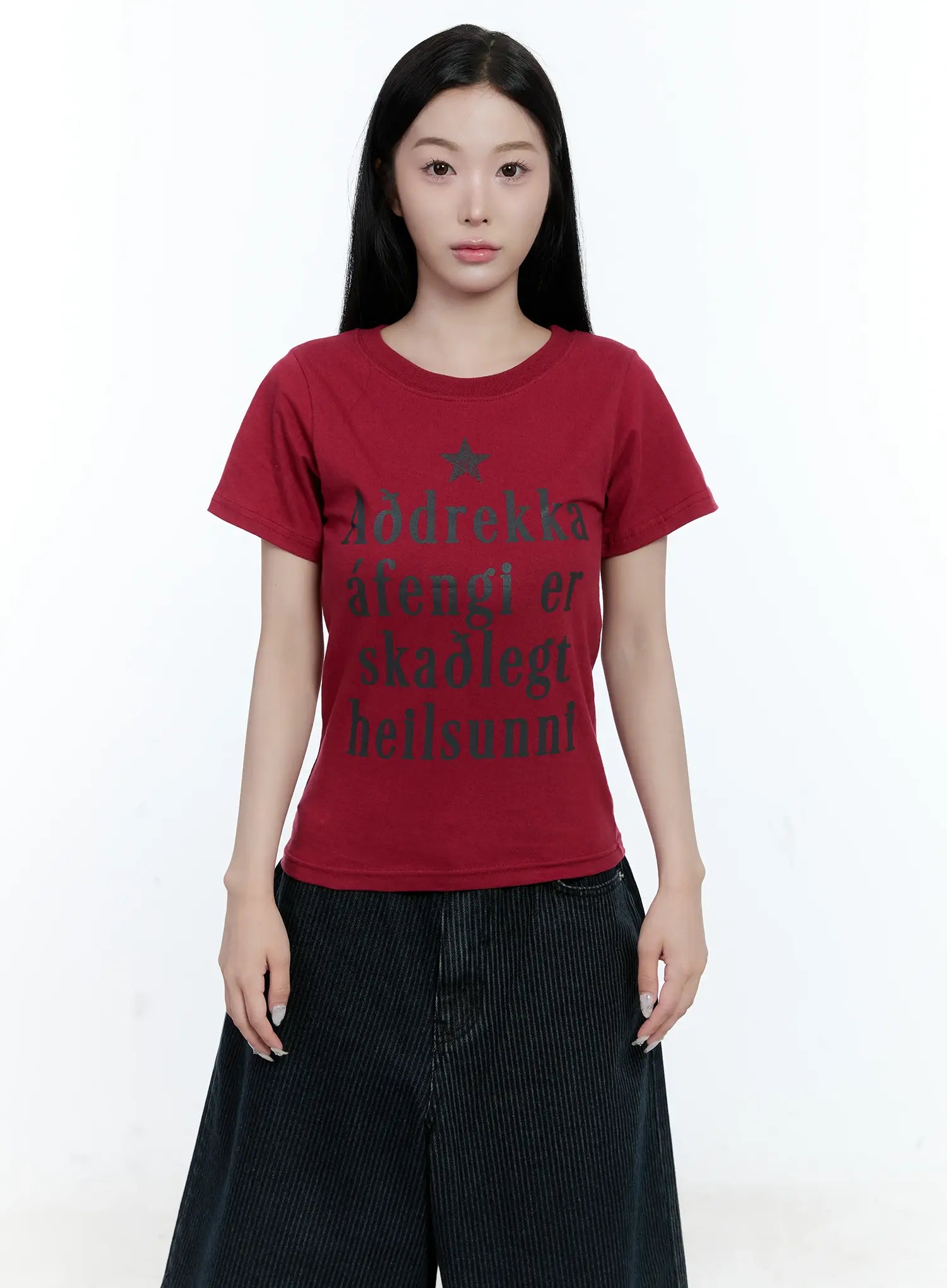 graphic-semi-crop-tee-cg501 / Red