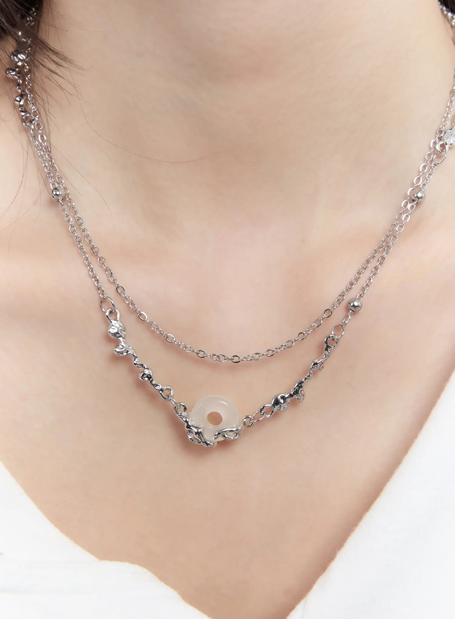 double-chain-necklace-with-stone-pendant-cm505 / Silver